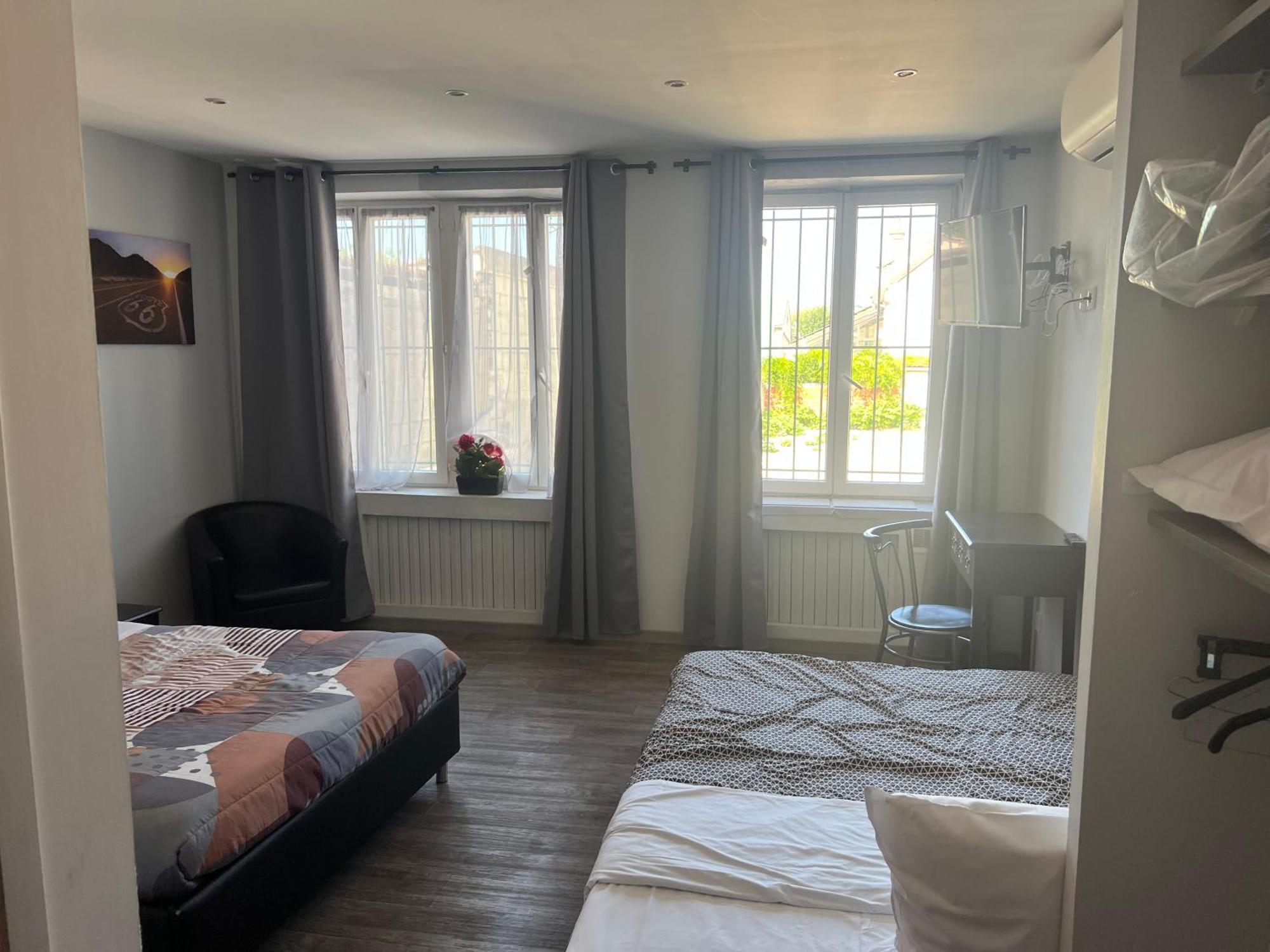 Hotel Des 2 Gares Осер Екстер'єр фото