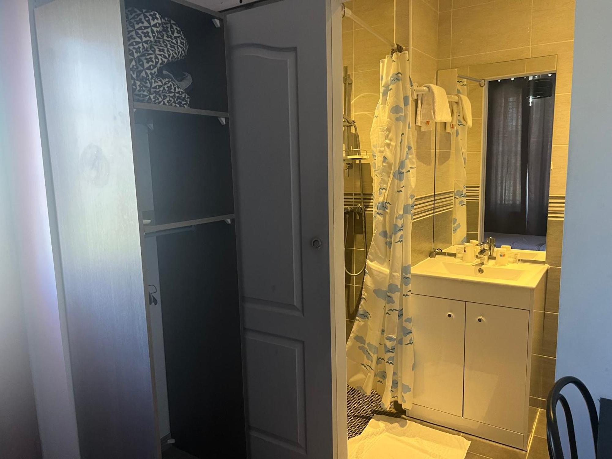 Hotel Des 2 Gares Осер Екстер'єр фото