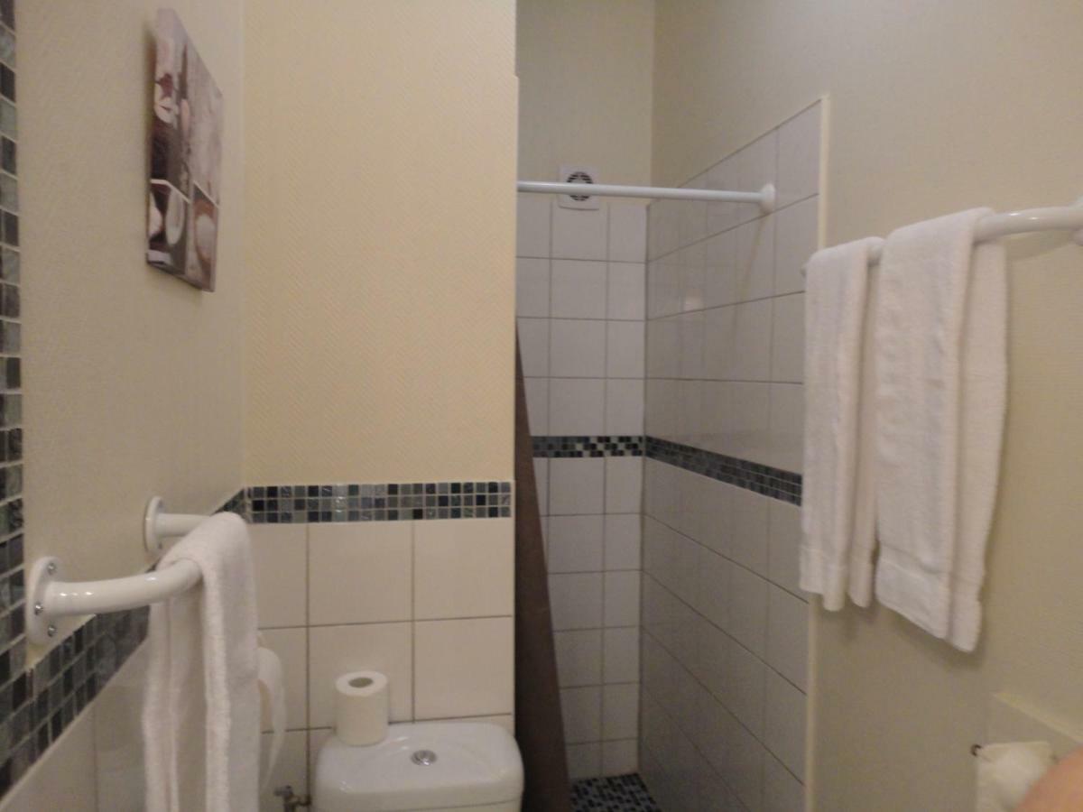 Hotel Des 2 Gares Осер Екстер'єр фото